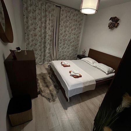 Cozy Apartment 130E By Plaza Bukarest Exterior foto