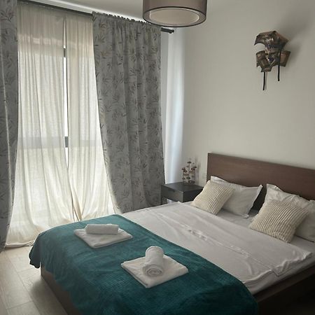 Cozy Apartment 130E By Plaza Bukarest Exterior foto