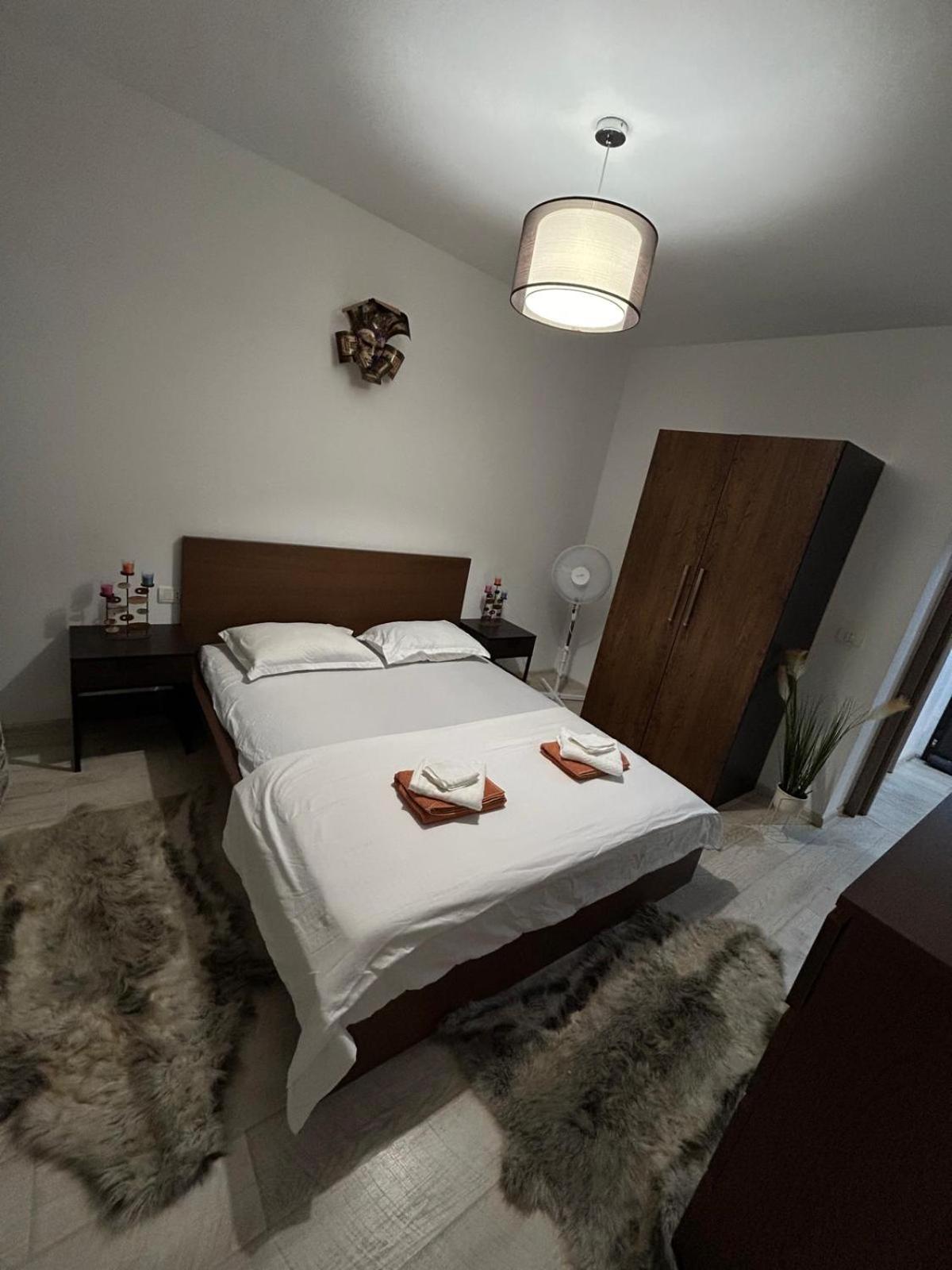 Cozy Apartment 130E By Plaza Bukarest Exterior foto