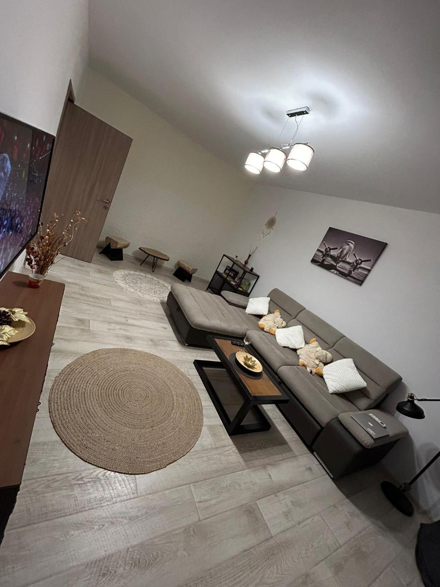 Cozy Apartment 130E By Plaza Bukarest Exterior foto